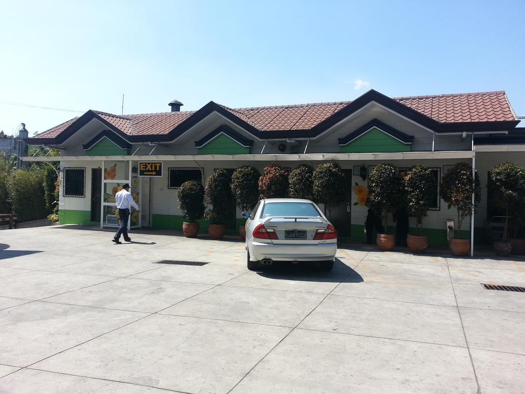 Hollywood Drive-In Hotel Baguio City Kültér fotó