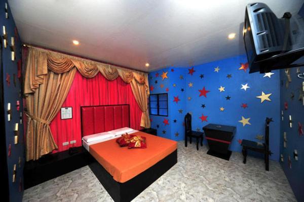 Hollywood Drive-In Hotel Baguio City Kültér fotó