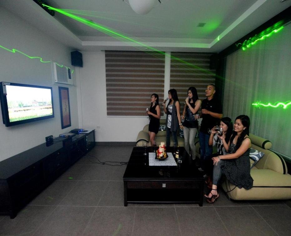 Hollywood Drive-In Hotel Baguio City Szoba fotó