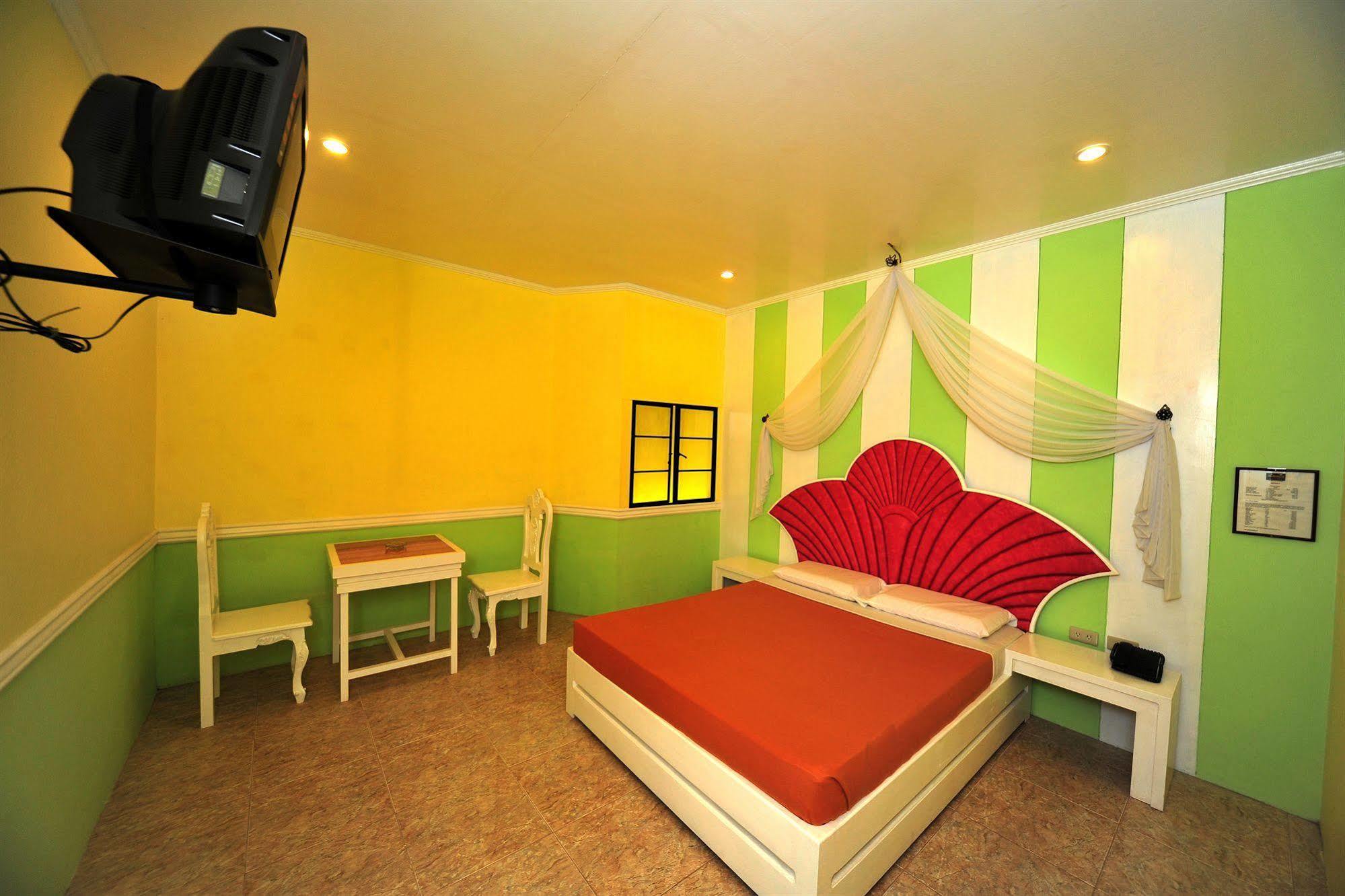 Hollywood Drive-In Hotel Baguio City Kültér fotó