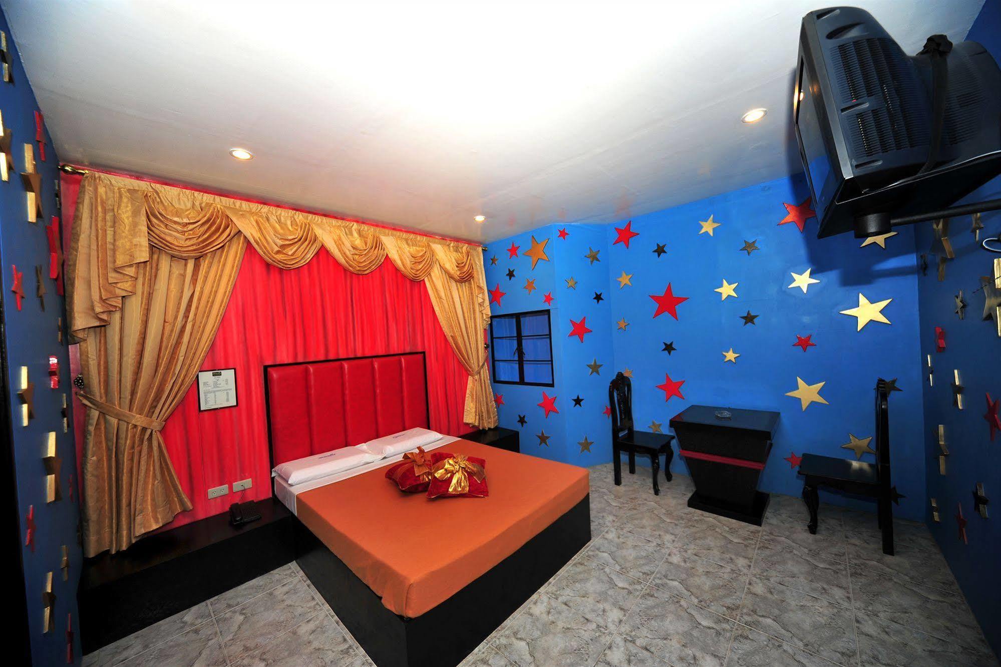 Hollywood Drive-In Hotel Baguio City Kültér fotó